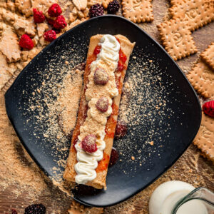 https://summerbox.gr/wp-content/uploads/2025/06/crepes-cheesecake-1-300x300.jpg