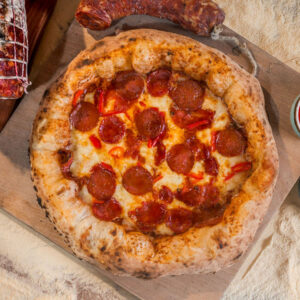 https://summerbox.gr/wp-content/uploads/2025/06/pizza-diavola-1-300x300.jpg